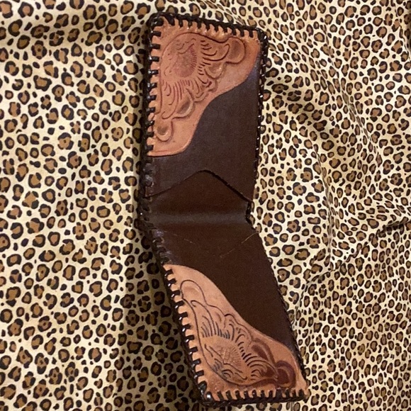 Beautiful soft leather wallet with intricate handmade art detailed throughout. - Picture 5 of 8